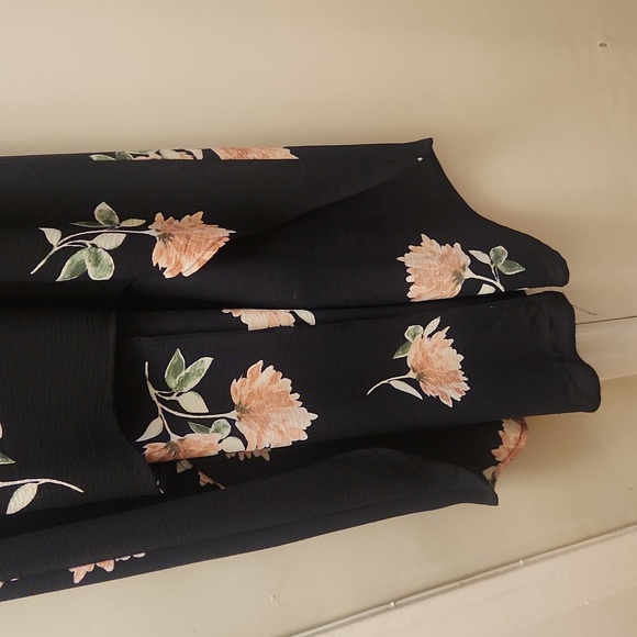 Dynamite high-low floral dress - Picture 4 of 7